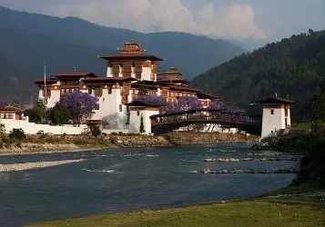 Day 3 — Day excursion to Punakha via Dochula Pass